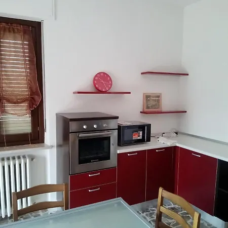 Per 4 Persone Con Due Da Letto E Cucina Carrù
