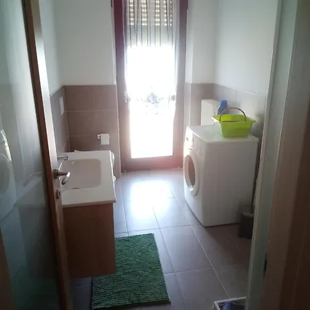 Apartment Per 4 Persone Con Due Da Letto E Cucina *