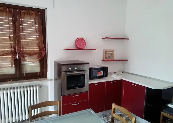 Per 4 Persone Con Due Da Letto E Cucina Carrù