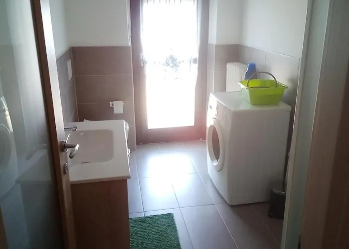 Апартаменты Per 4 Persone Con Due Da Letto E Cucina *